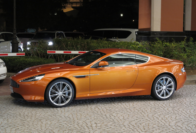 Aston Martin Virage 2011