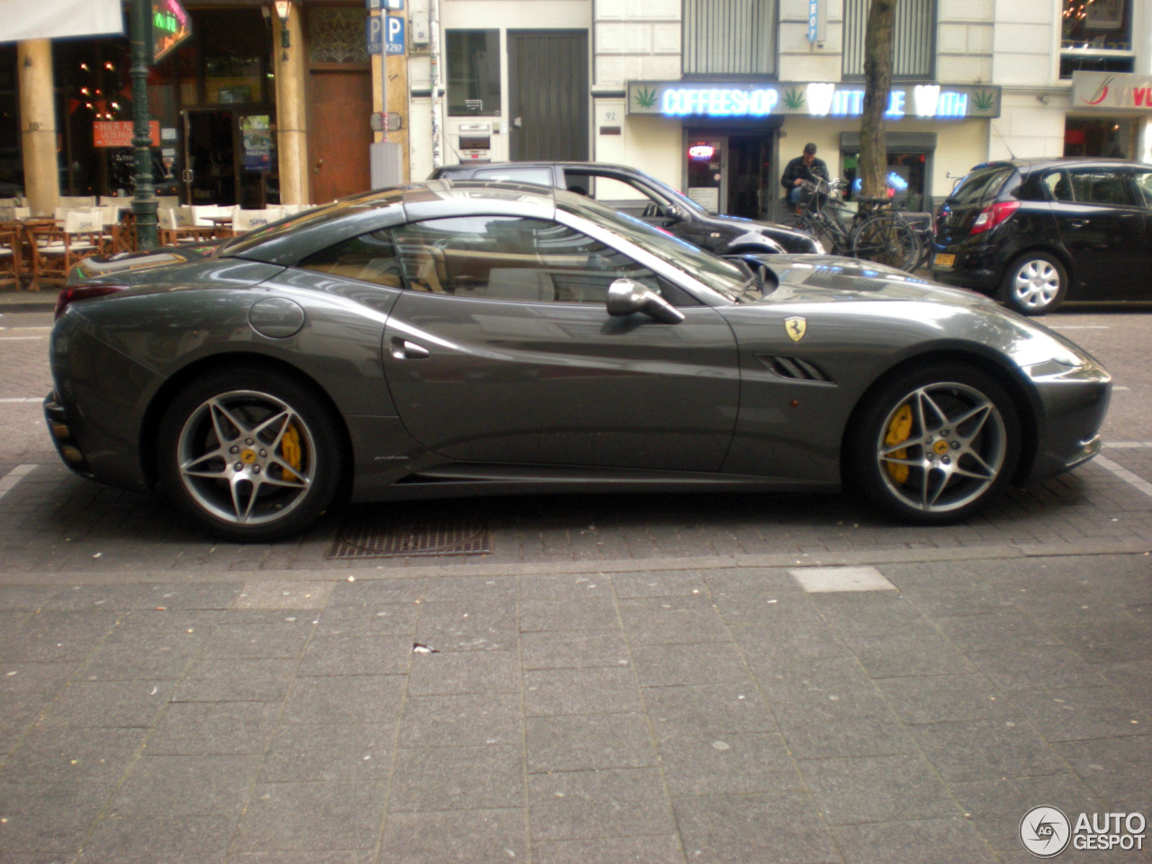 Ferrari California