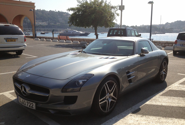 Mercedes-Benz SLS AMG