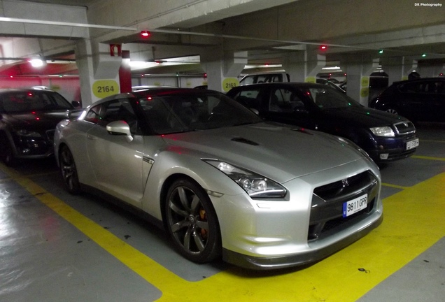 Nissan GT-R