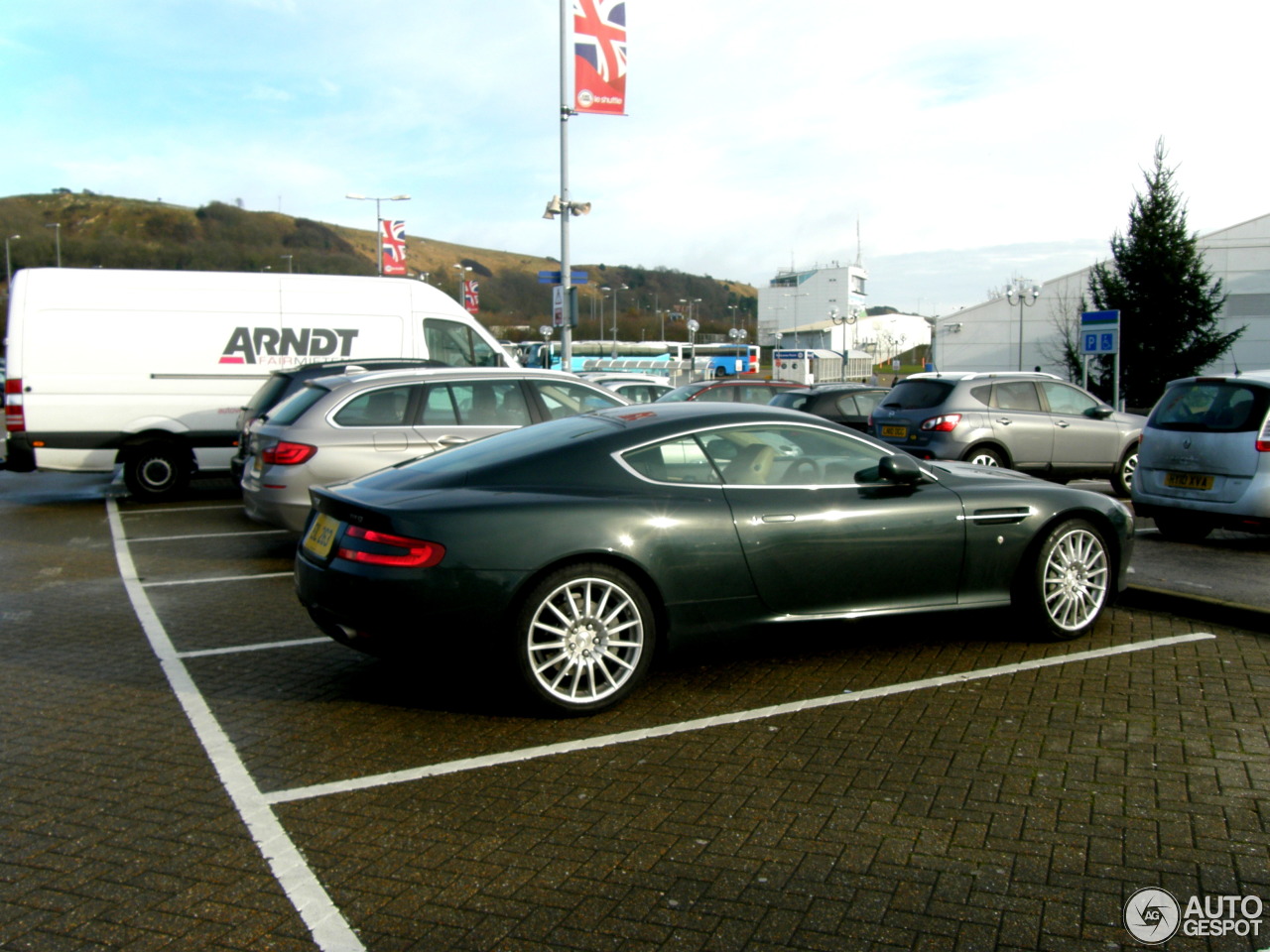 Aston Martin DB9