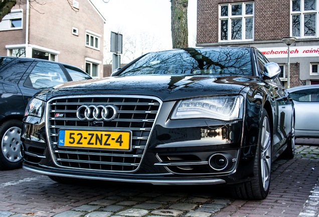 Audi S8 D4