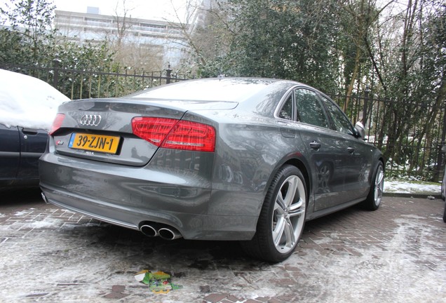 Audi S8 D4