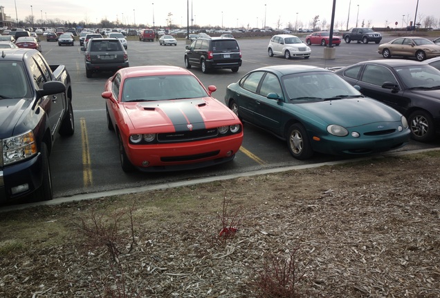 Dodge Challenger SRT-8