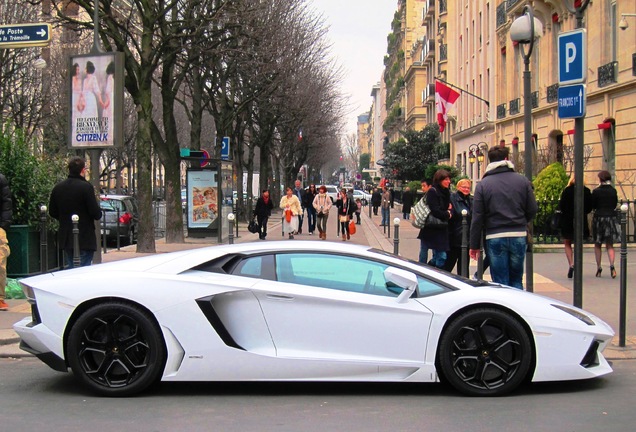 Lamborghini Aventador LP700-4