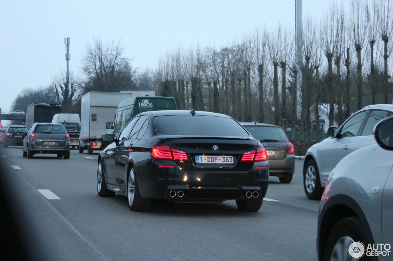 BMW M5 F10 2011