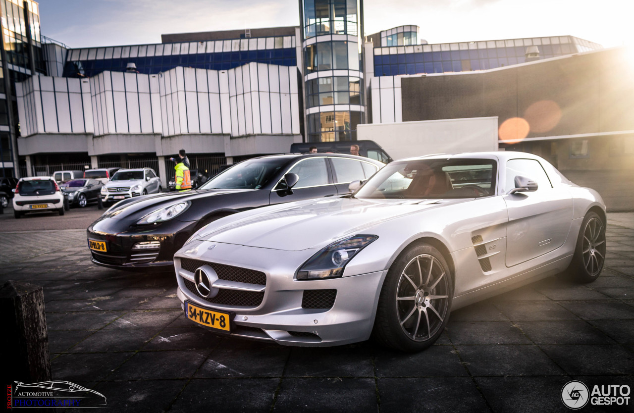 Mercedes-Benz SLS AMG