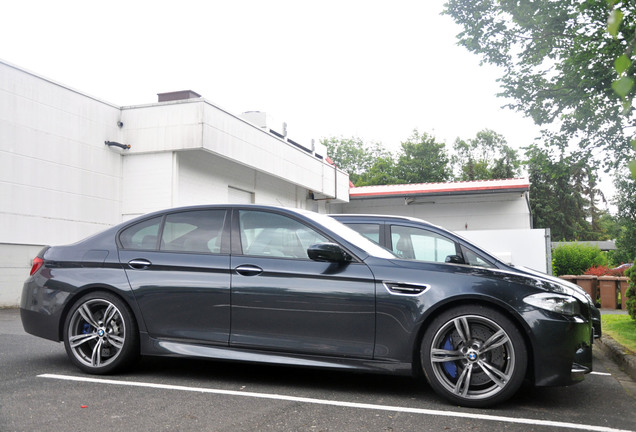 BMW M5 F10 2011