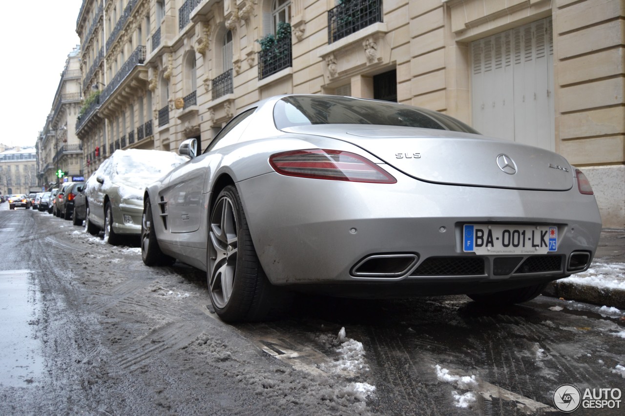 Mercedes-Benz SLS AMG