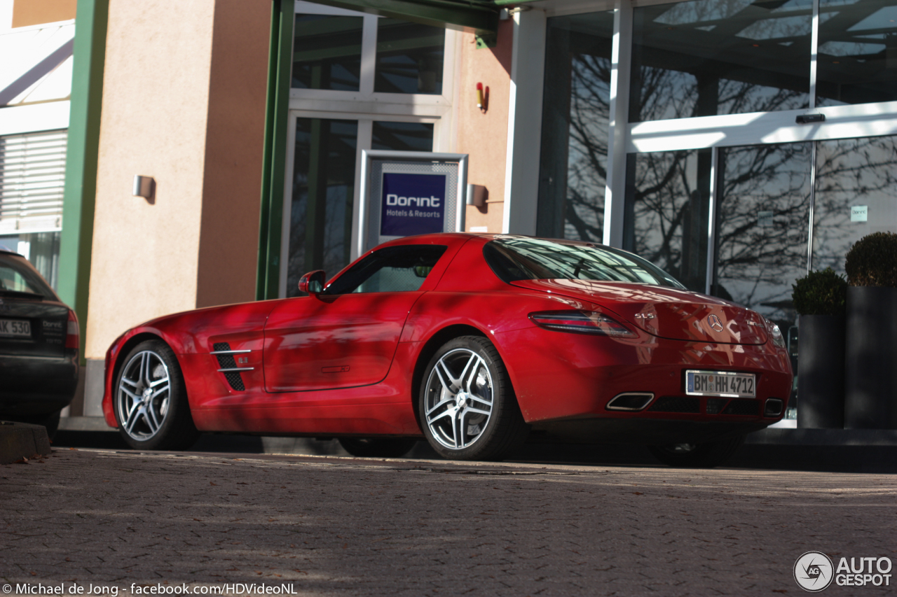 Mercedes-Benz SLS AMG