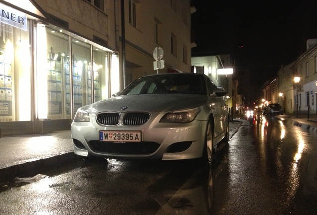 BMW M5 E60 2005