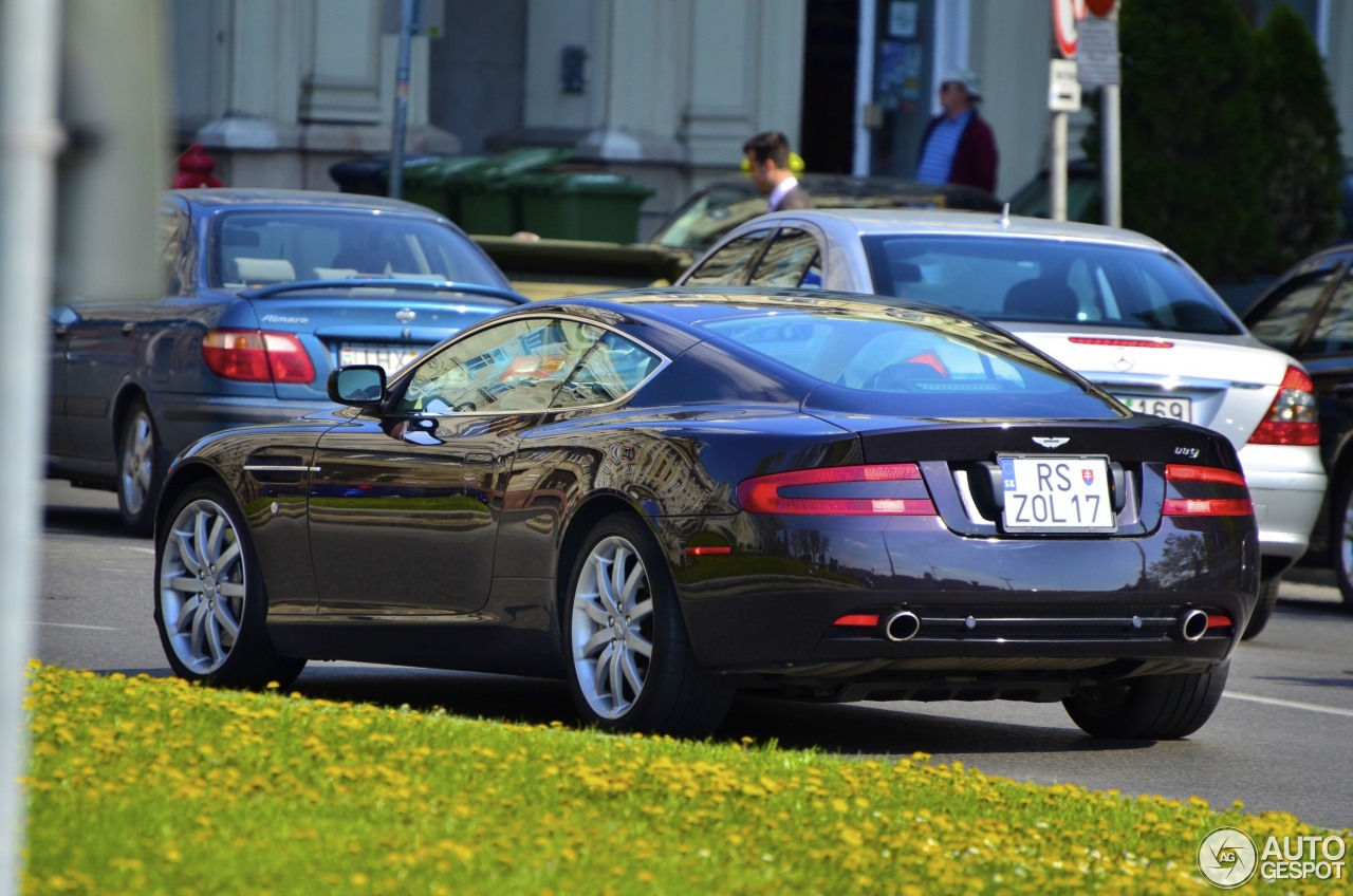 Aston Martin DB9