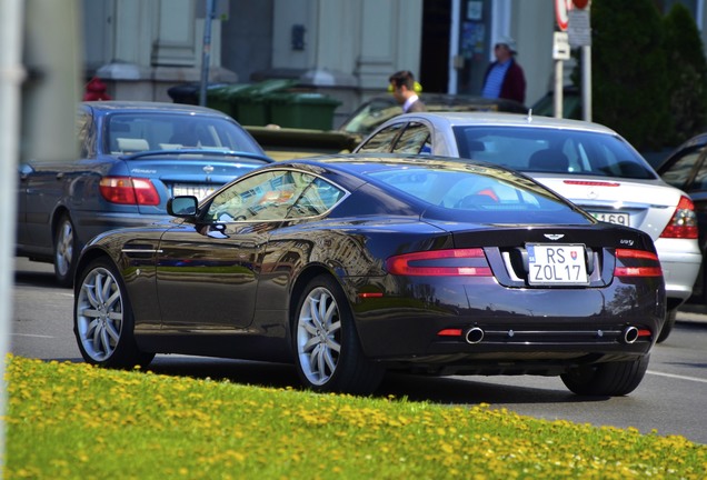 Aston Martin DB9