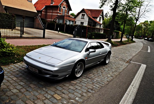 Lotus Esprit V8