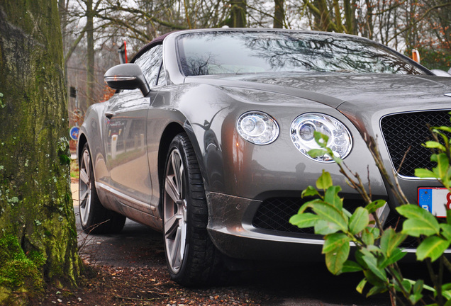 Bentley Continental GTC V8