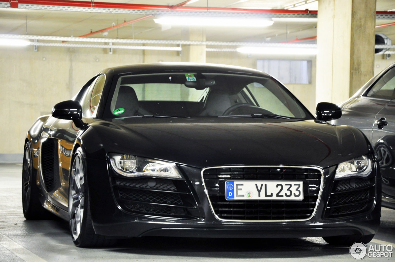 Audi R8 V10