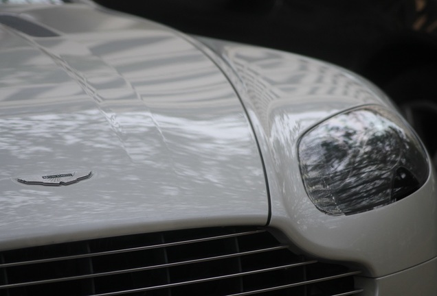 Aston Martin V8 Vantage Roadster