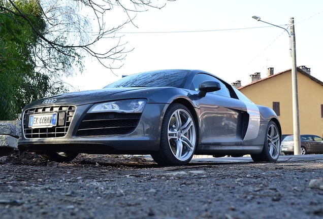 Audi R8 V10