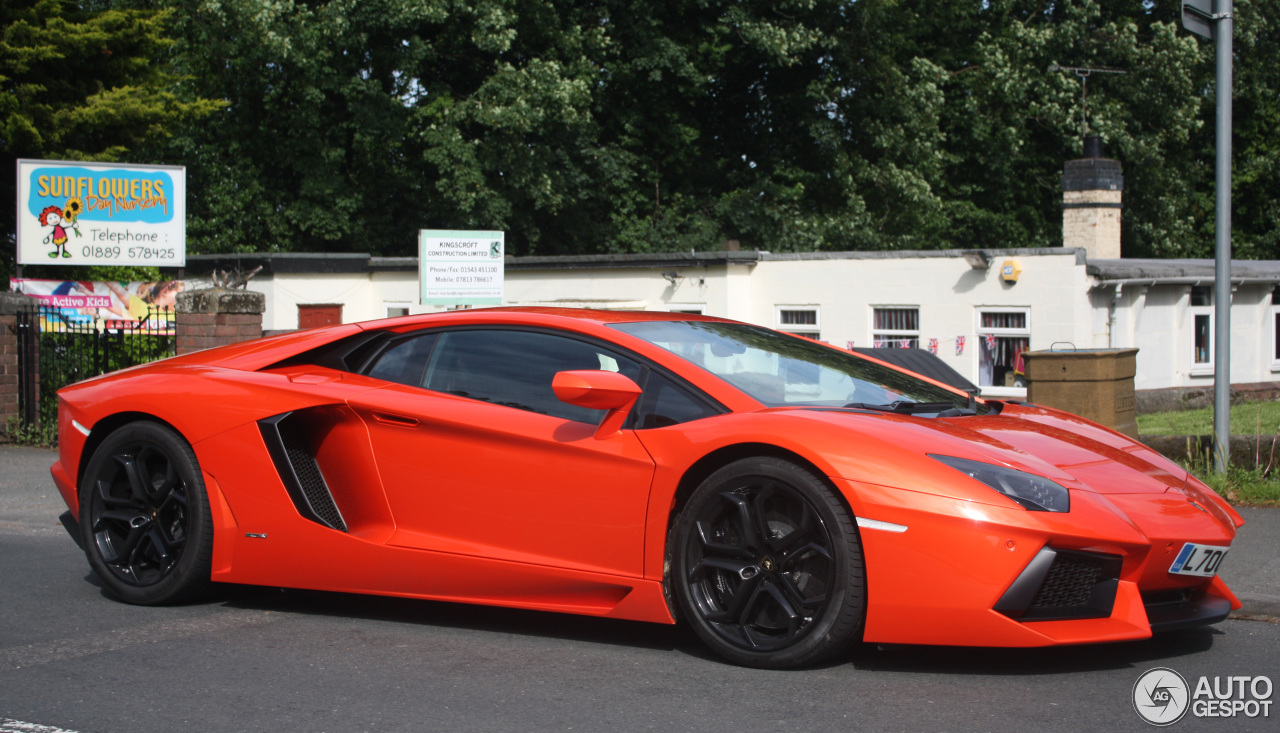 Lamborghini Aventador LP700-4