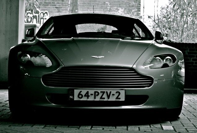 Aston Martin V8 Vantage