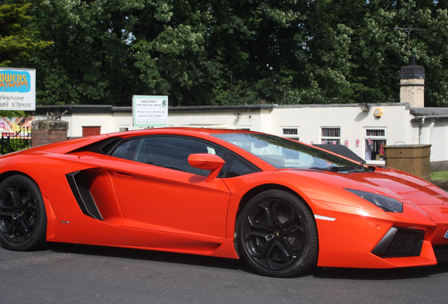 Lamborghini Aventador LP700-4