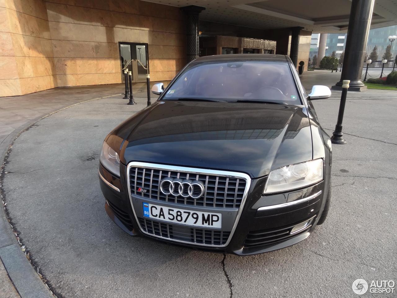 Audi S8 D3