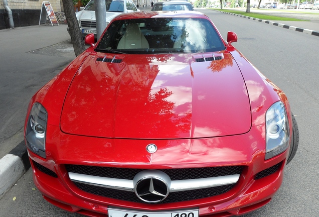 Mercedes-Benz SLS AMG