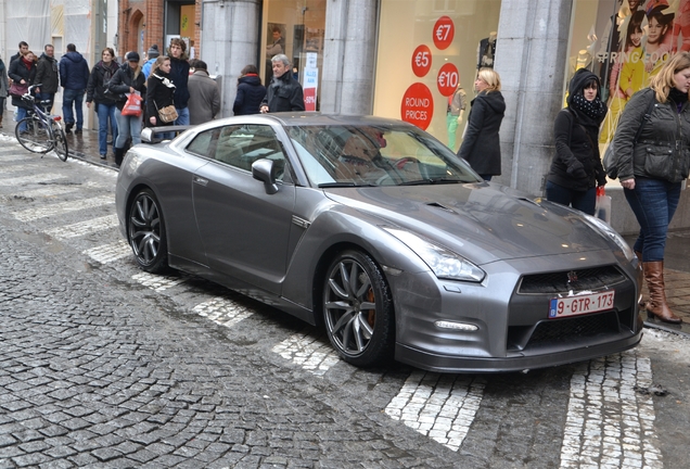 Nissan GT-R 2011