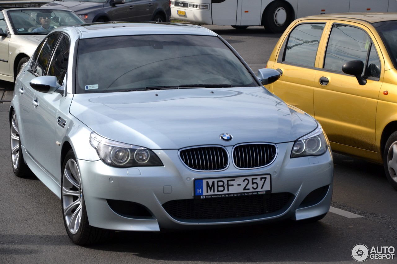 BMW M5 E60 2005