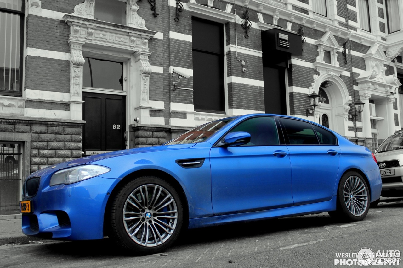 BMW M5 F10 2011