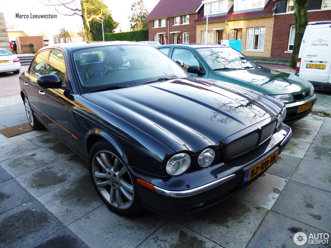 Jaguar XJR