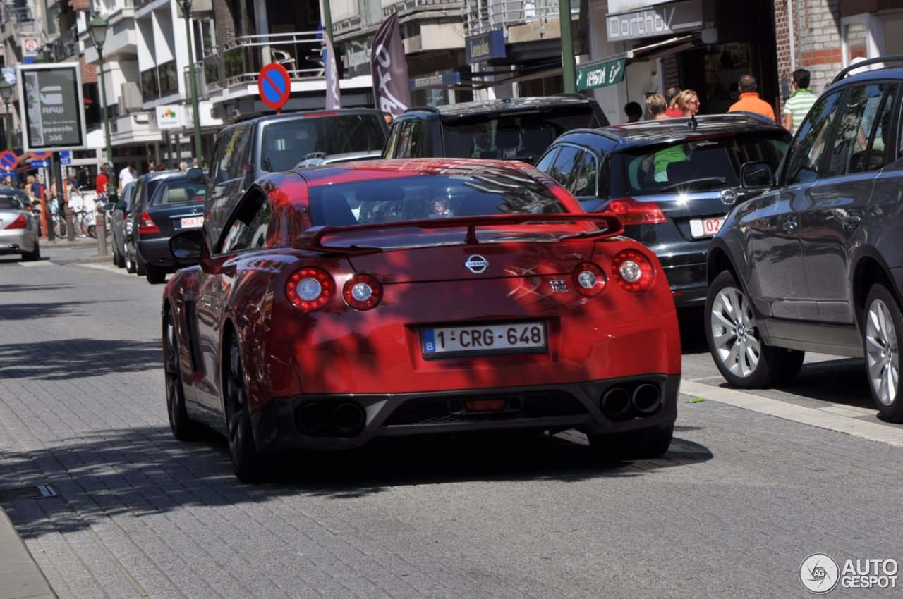 Nissan GT-R