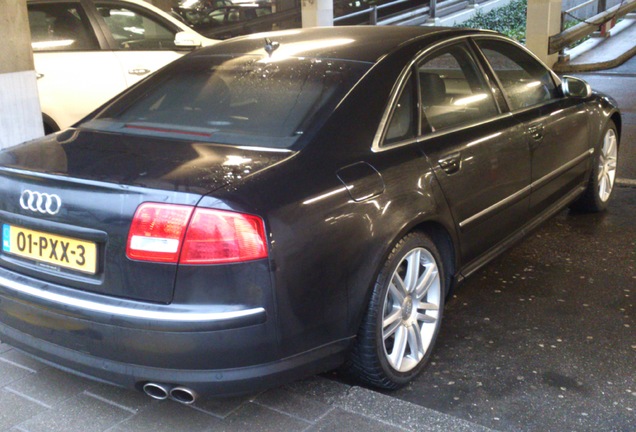 Audi S8 D3