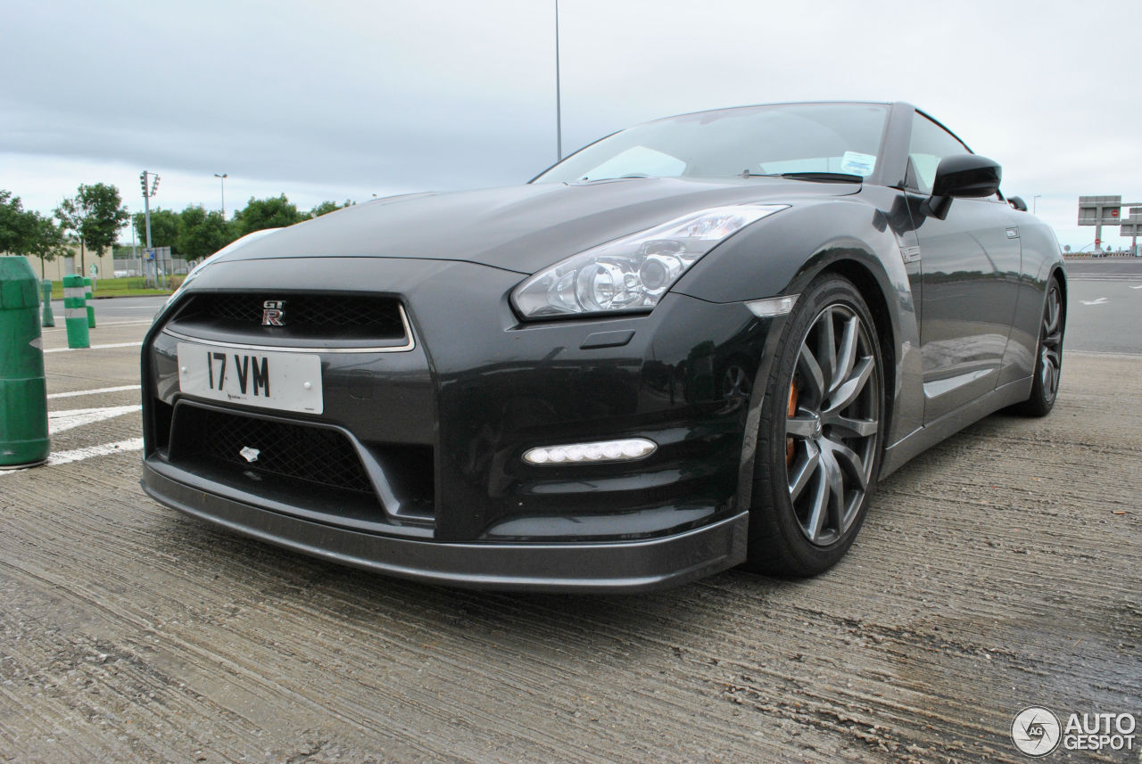 Nissan GT-R 2011