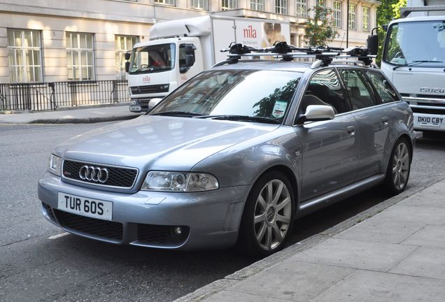 Audi RS4 Avant B5