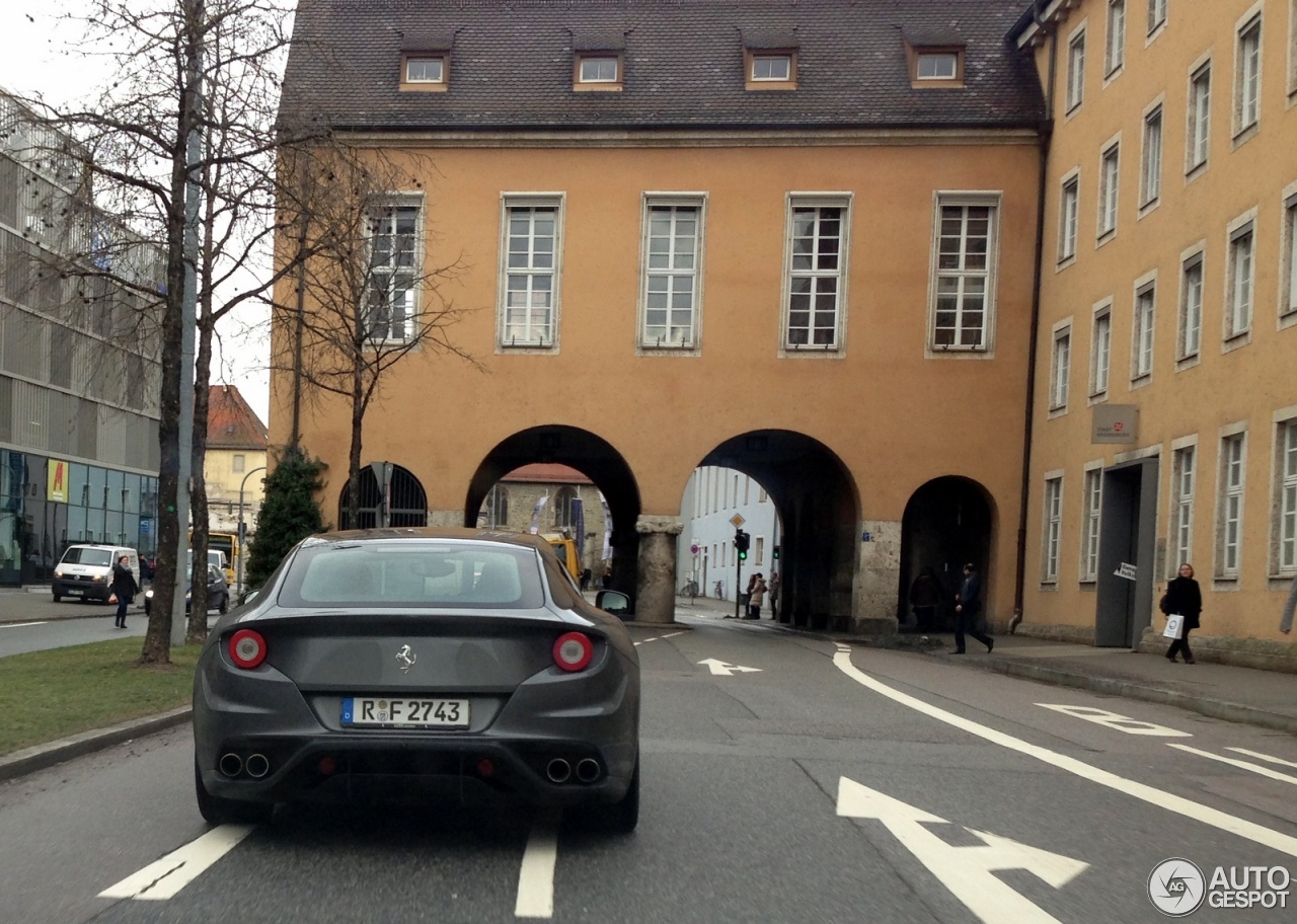 Ferrari FF