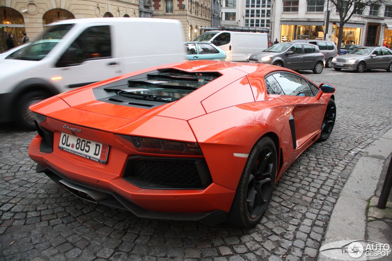 Lamborghini Aventador LP700-4