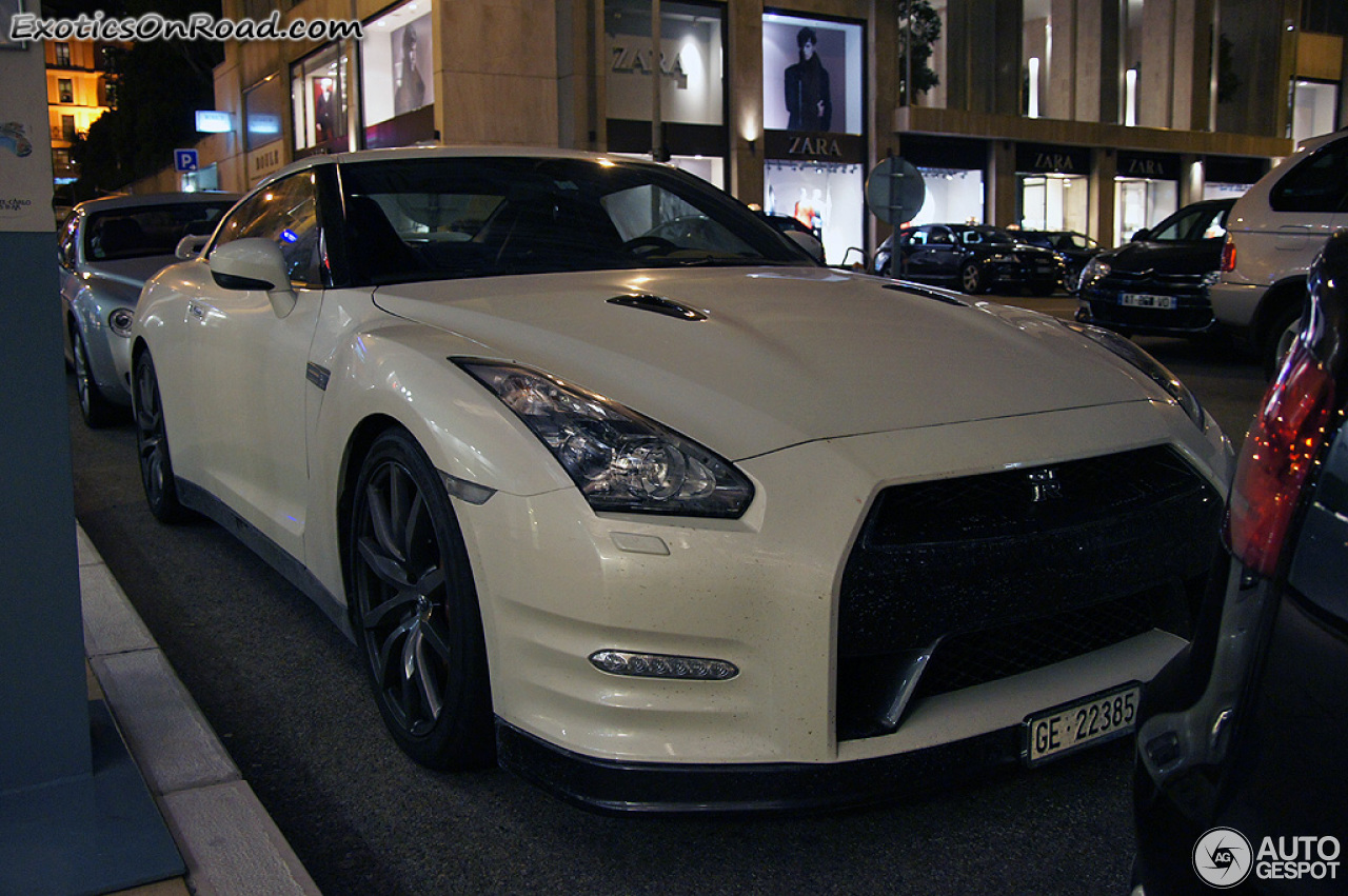 Nissan GT-R 2011