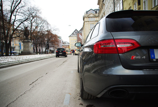 Audi RS4 Avant B8