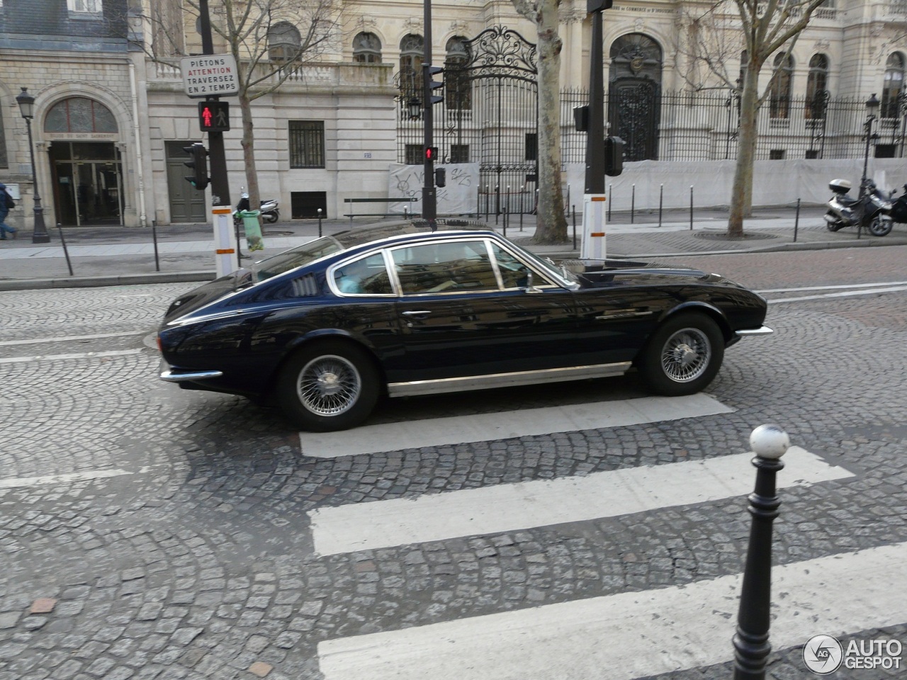 Aston Martin DBS Vantage