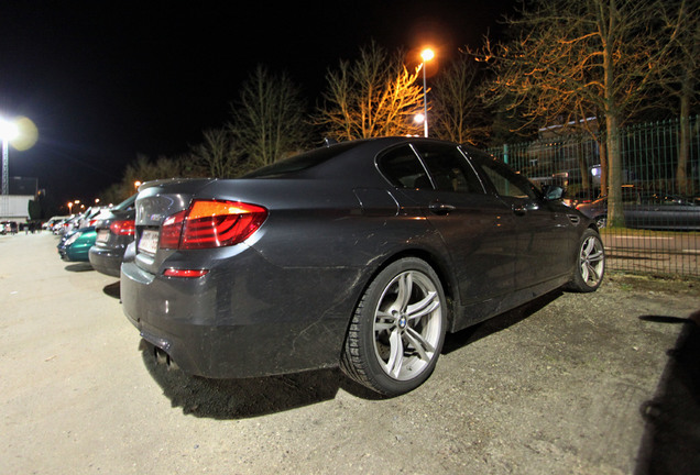 BMW M5 F10 2011