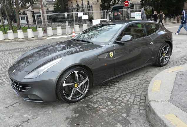 Ferrari FF