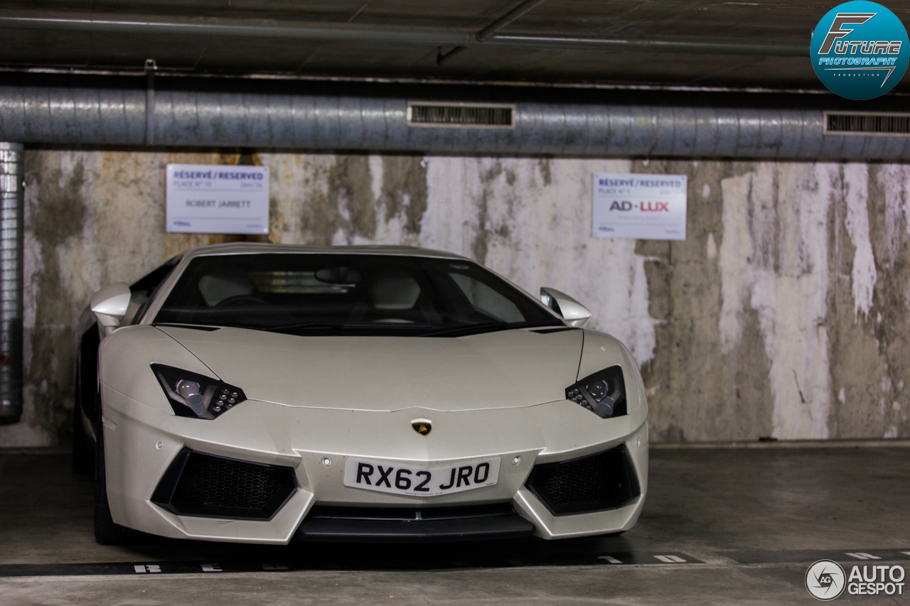 Lamborghini Aventador LP700-4