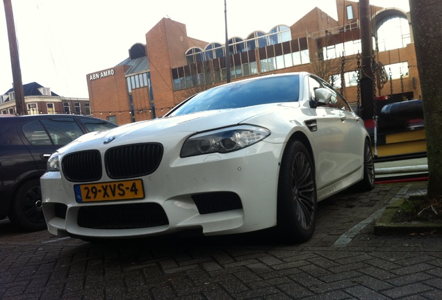 BMW M5 F10 2011