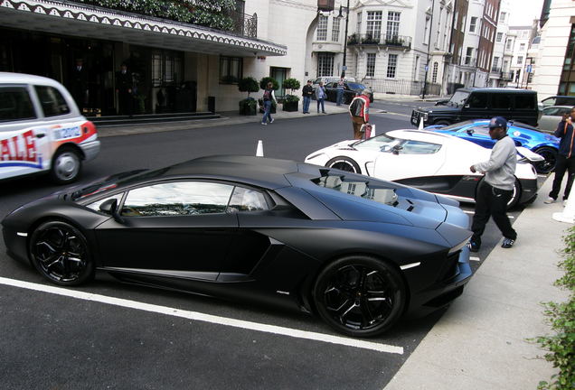 Lamborghini Aventador LP700-4