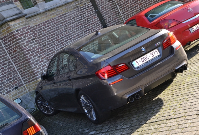 BMW M5 F10 2011