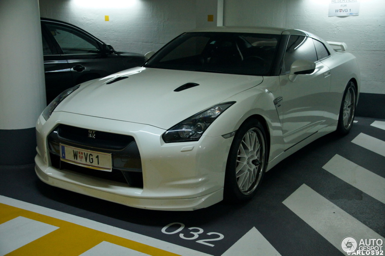 Nissan GT-R