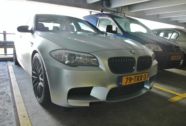 BMW M5 F10 2011