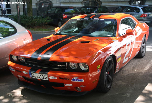 Dodge Challenger SRT-8