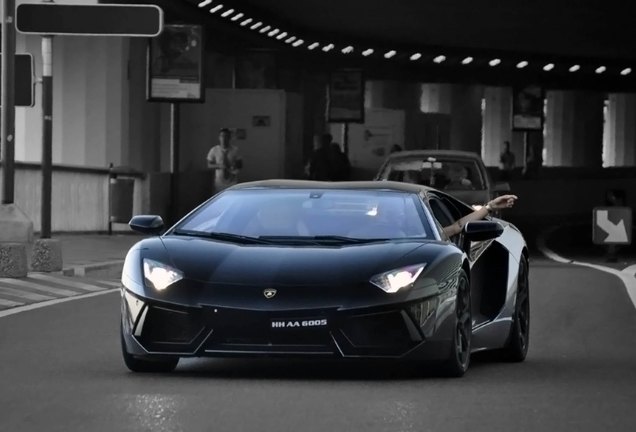 Lamborghini Aventador LP700-4